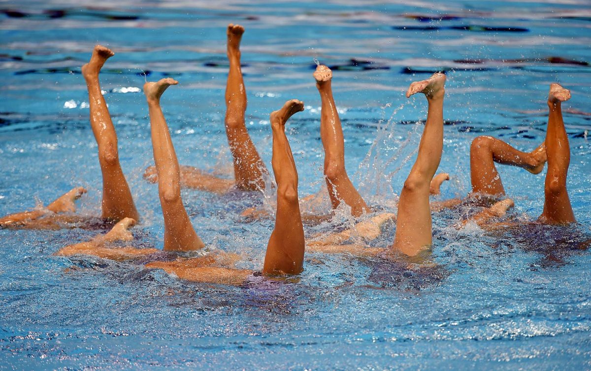 synchronized-swimming-480104464_master.jpg