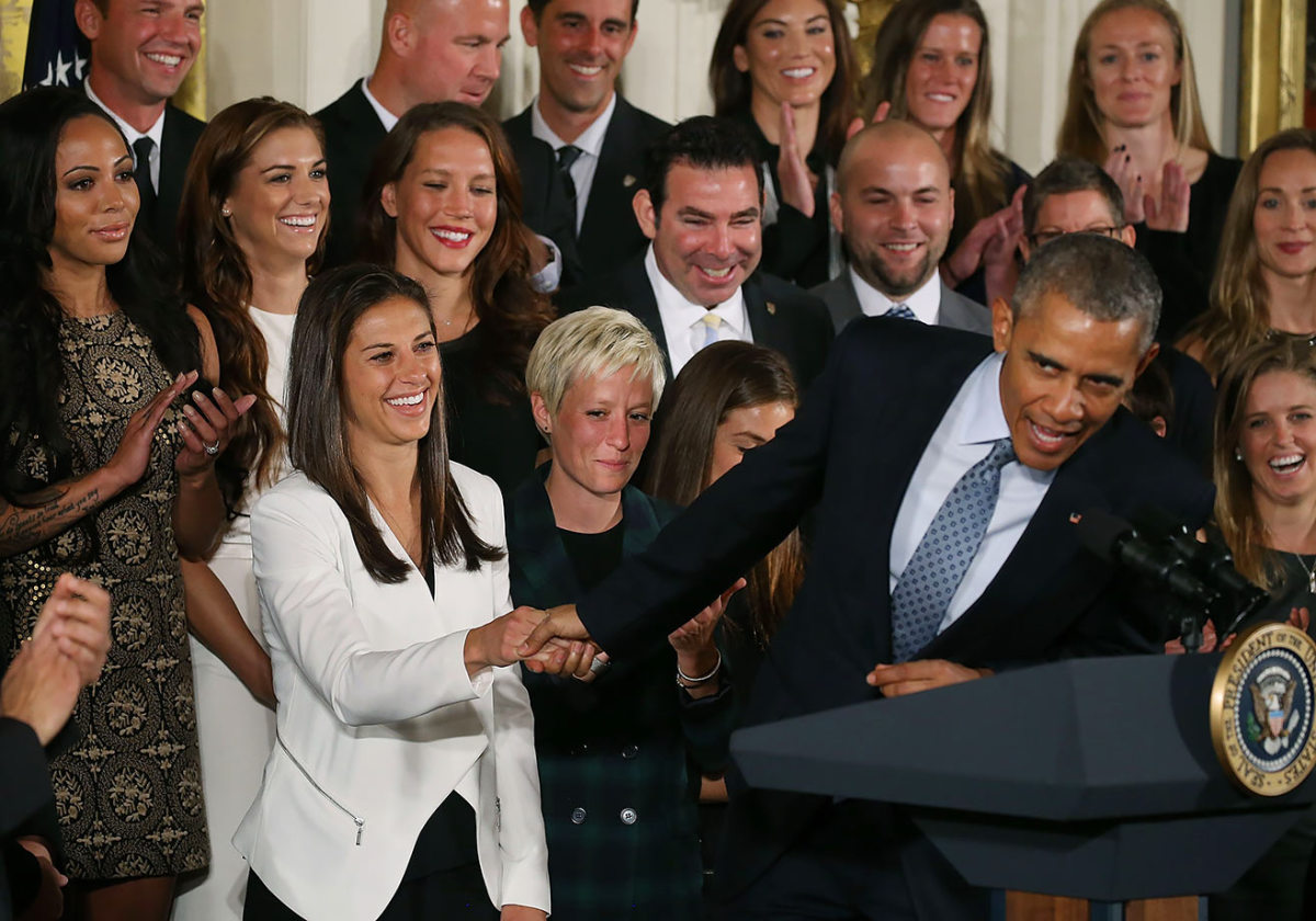 President-Barack-Obama-Carli-Lloyd-USWNT-4481358_master.jpg