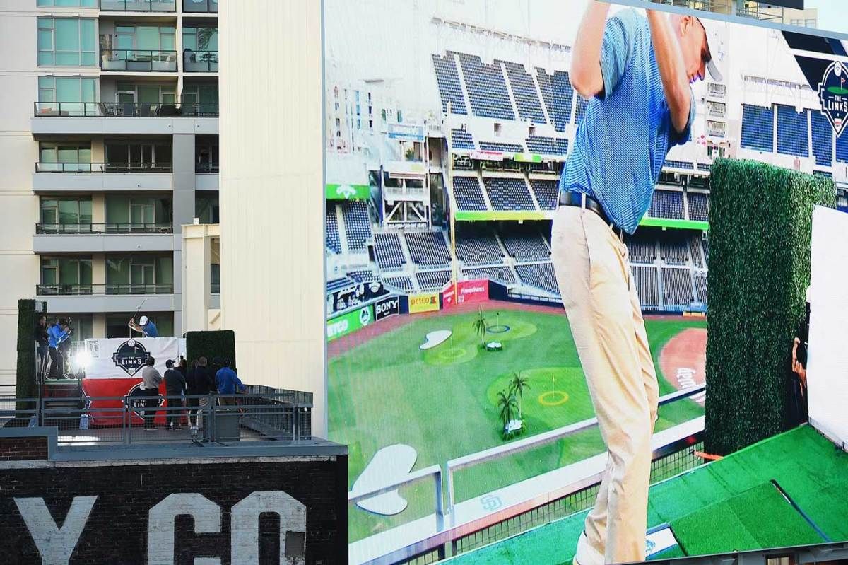 Golf-at-Petco-Park-X160117_TK1_1051.jpg