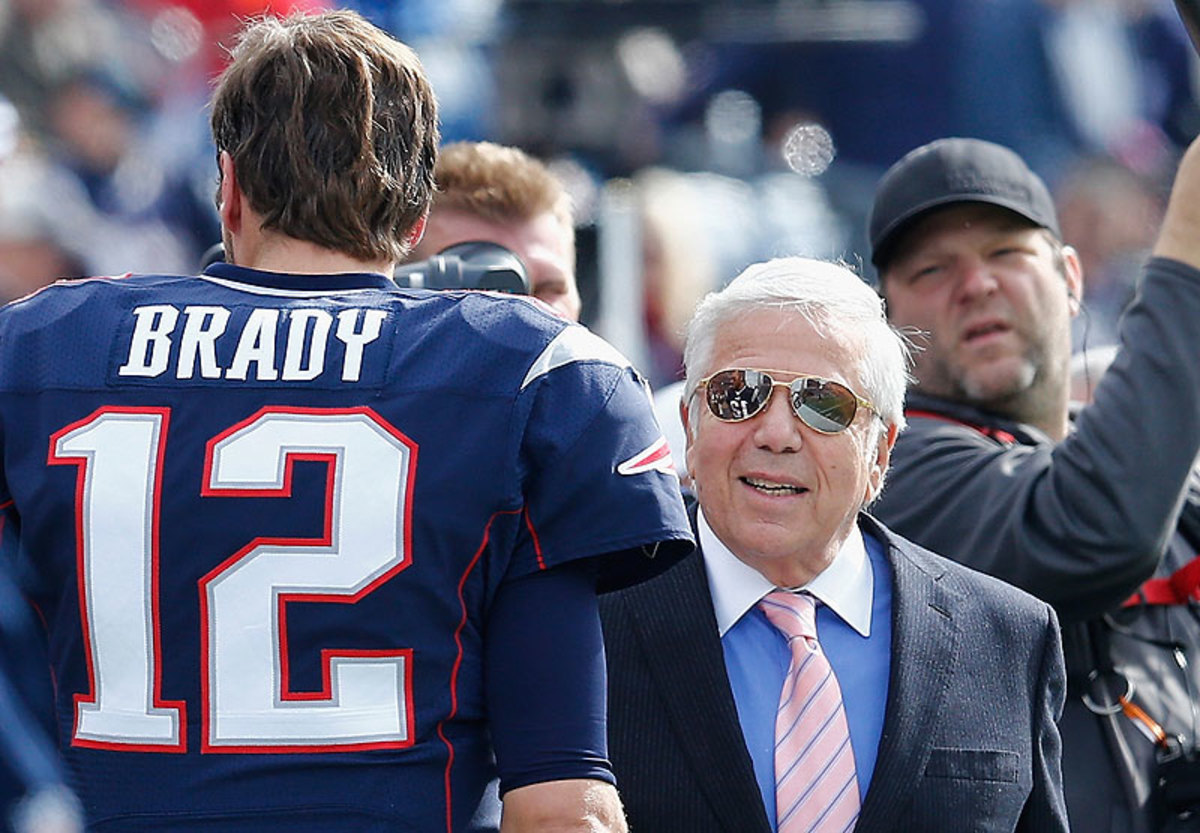 Tom Brady will have the counsel of Patriots owner Robert Kraft while the quarterback appeals his four-game suspension. (Jim Rogash/Getty Images)