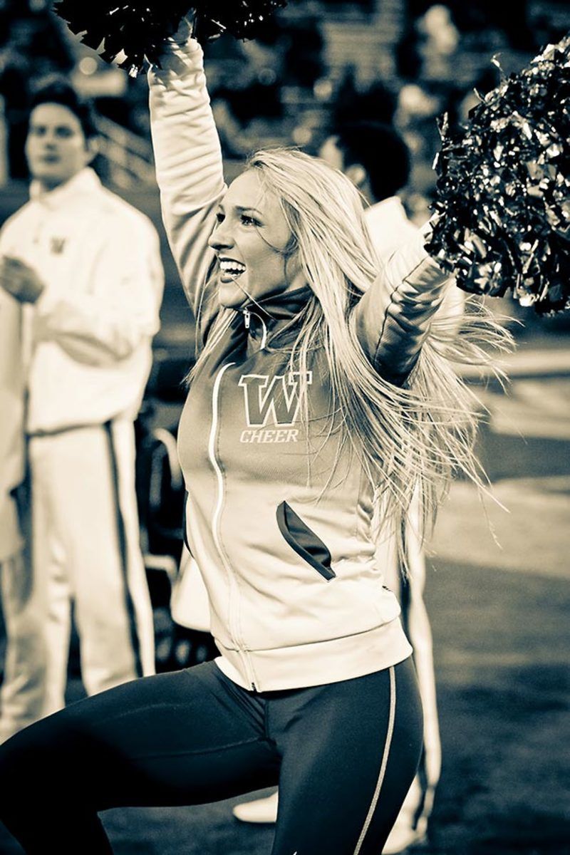 Cheerleader Of The Week Brittany Sports Illustrated Cheerleader Of The Week Brittany Sports Illustrated