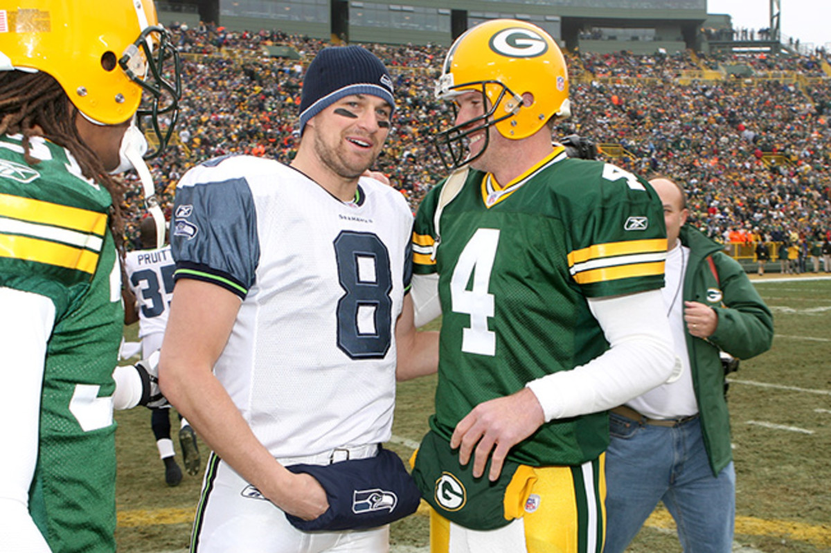 After spending three seasons backing up Favre in Green Bay, Hasselbeck returned to Lambeau and faced off with Favre in a 2003 playoff game (which the Packers won in overtime).