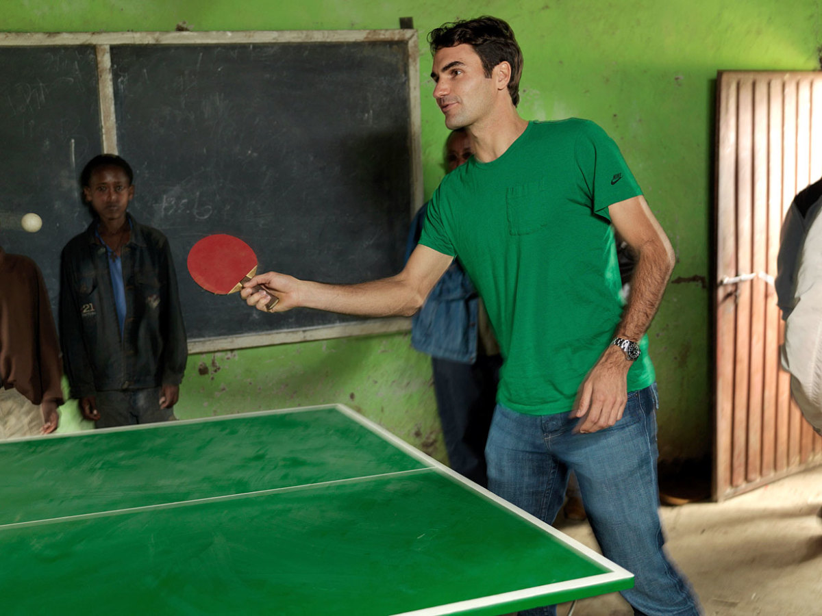 2010-Roger-Federer-table-tennis-Ethiopia.jpg