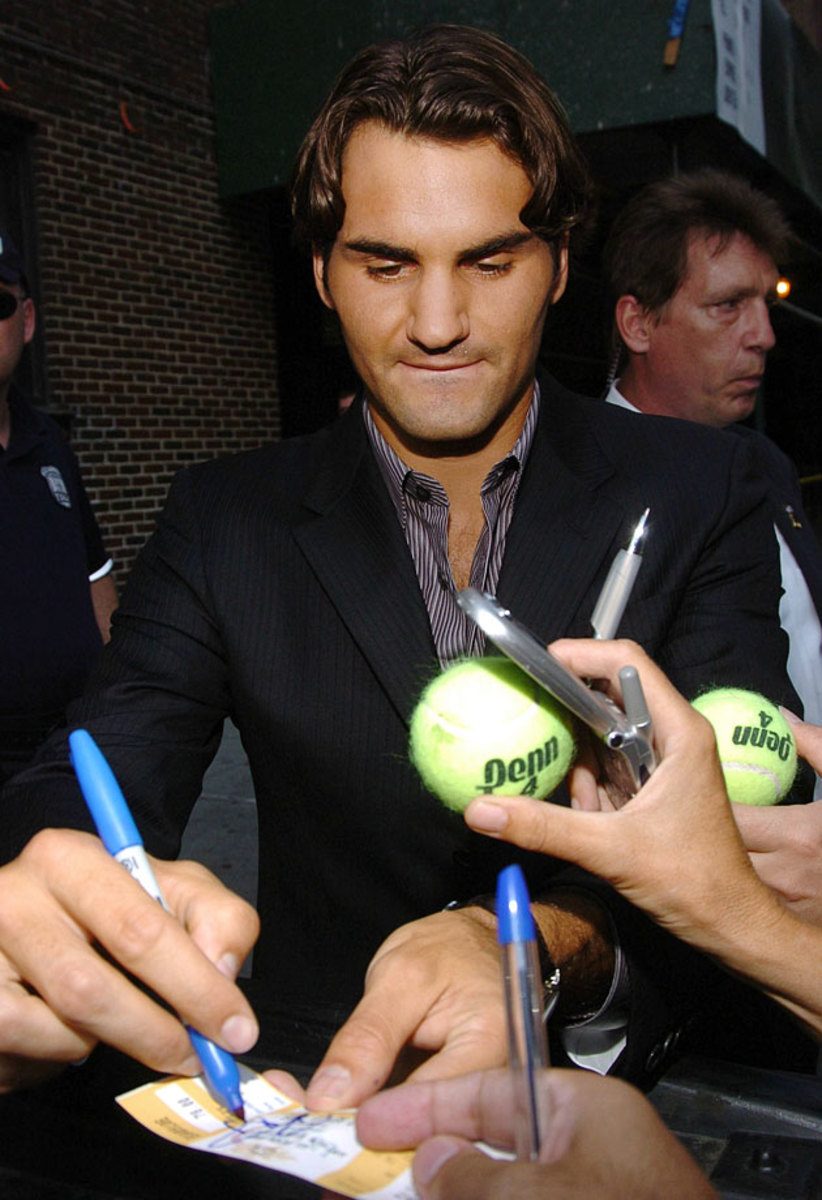 2005-Roger-Federer-autrographs.jpg