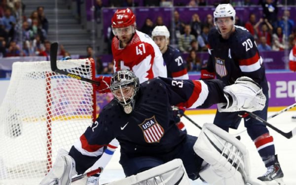 This goal by the Russians would have given the team a 3-2 lead. (AP Photo/Mark Humphrey)