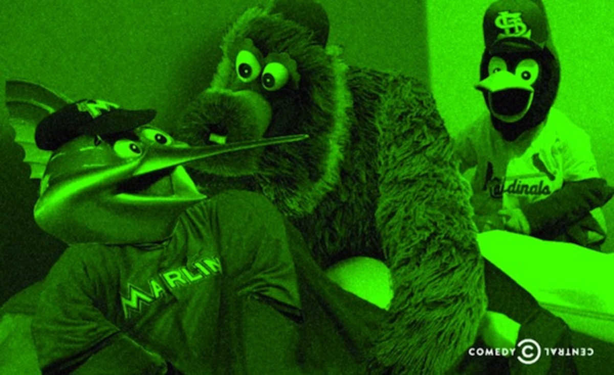 Phanatic teaches Billy the importance of foreplay (Comedy Central)