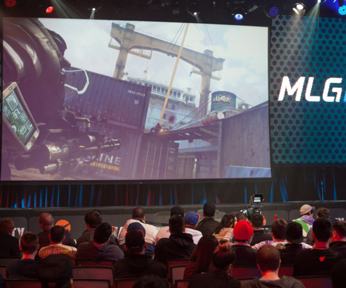 A Major League Gaming event in Florida shows how a new arena will likely feature giant screens above a stage (photo courtesy of MLG).