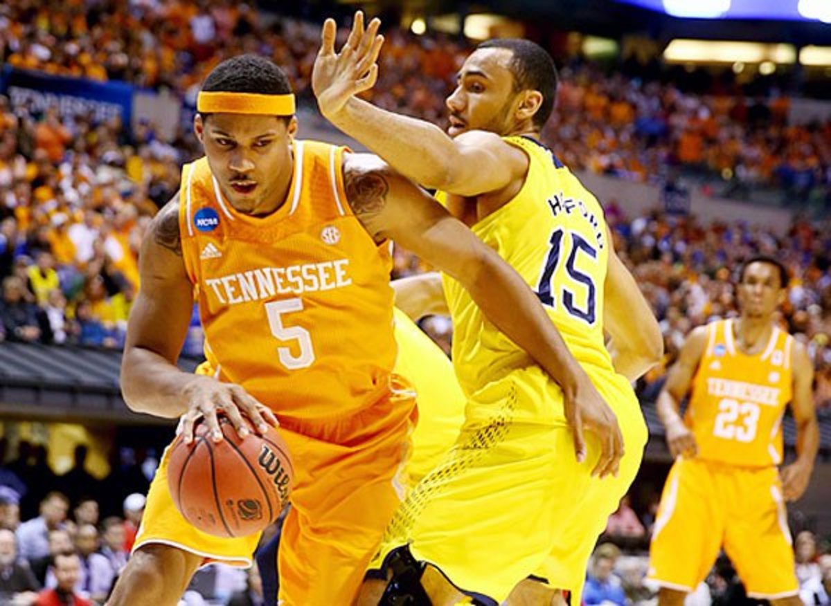 Jarnell Stokes averaged 15 points and 10.5 rebounds for the Vols last season.