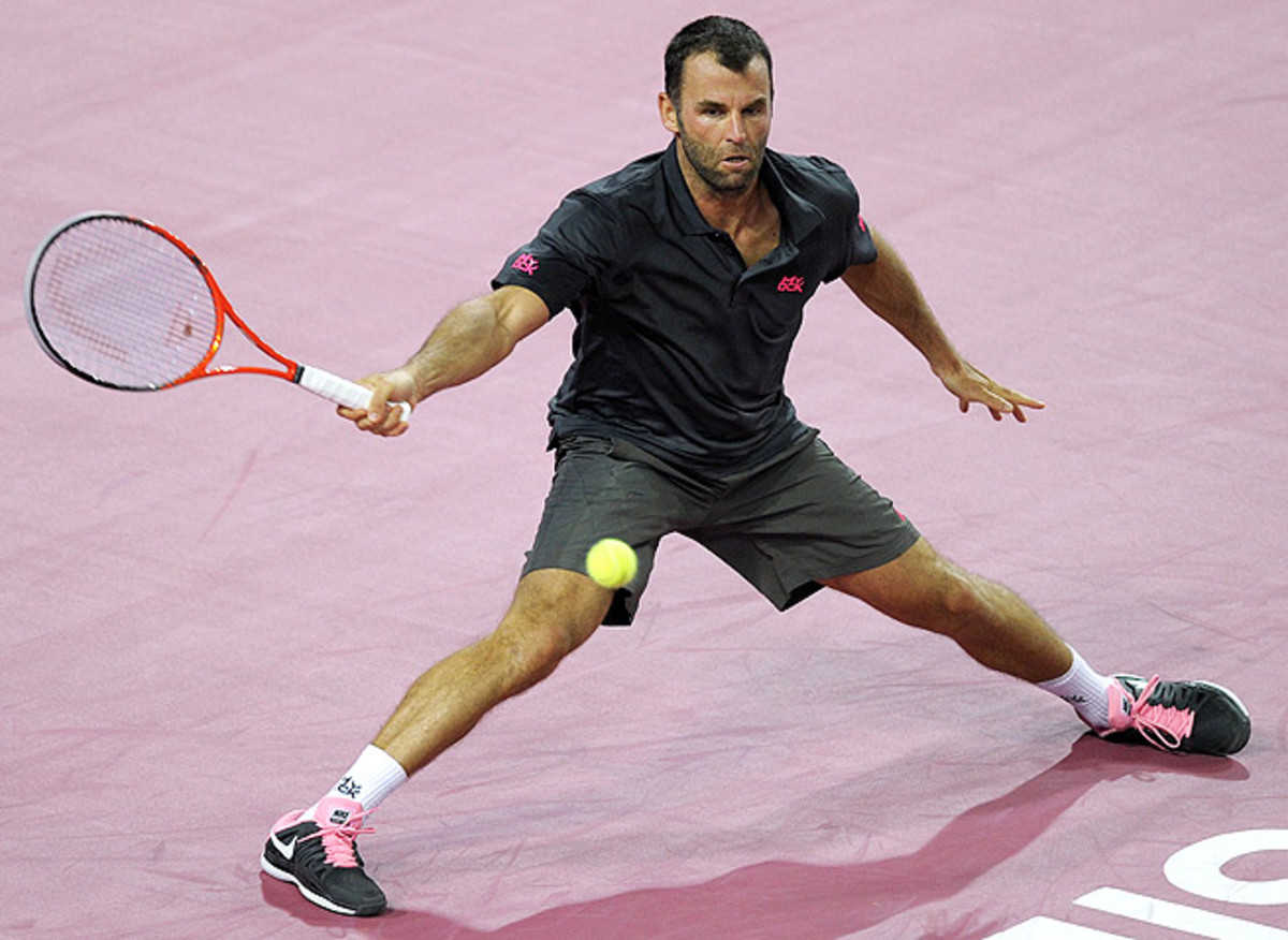 Marc Gicquel will face sixth-seeded Jarkko Nieminen in the quarterfinals. 