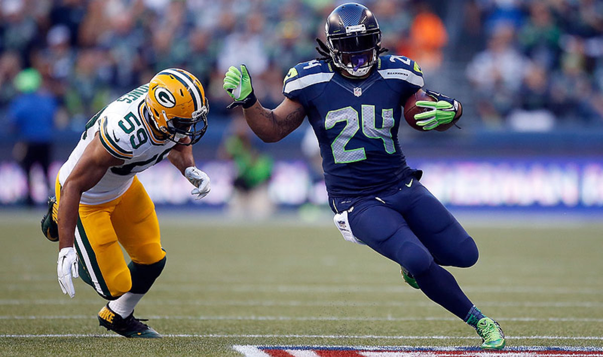 Marshawn Lynch had plenty of room to run in Week 1, as Brad Jones and the Packers defense struggled in space. (Otto Gruele Jr./Getty Images)