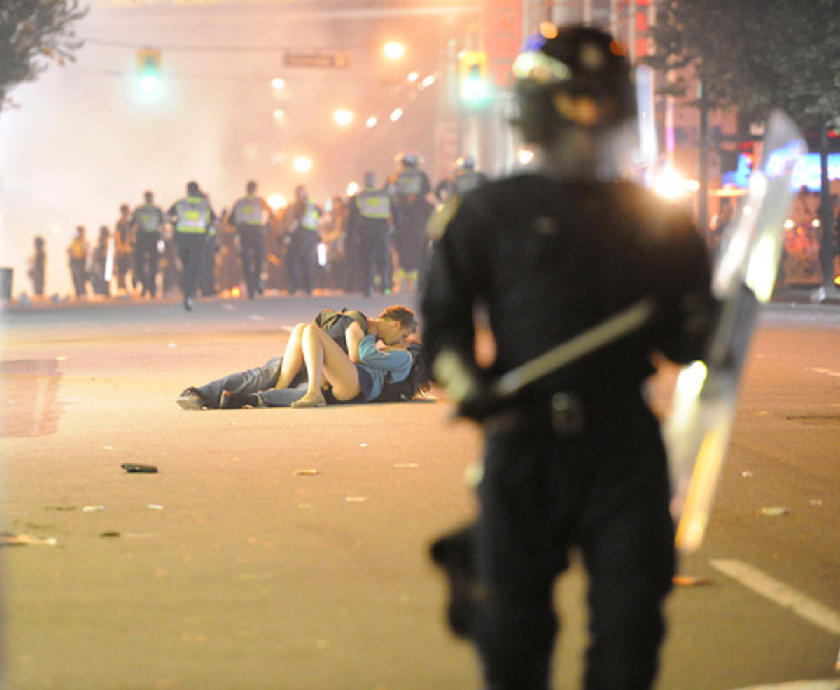 vancouver-riot.jpg