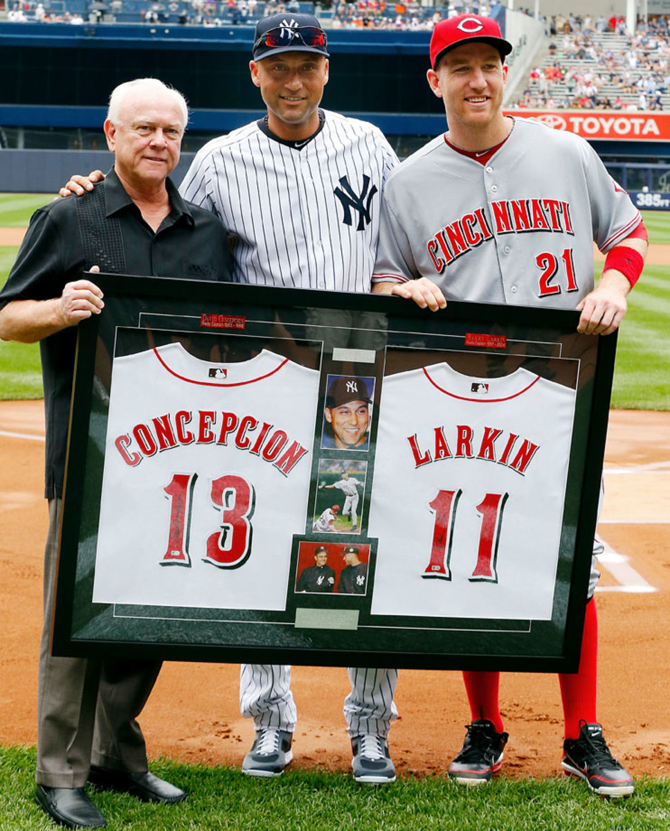 0719-derek-jeter-walt-jocketty-todd-frazier-reds-gift.jpg