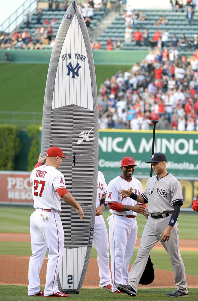 0507-derek-jeter-mike-trout-los-angeles-angels-gift.jpg