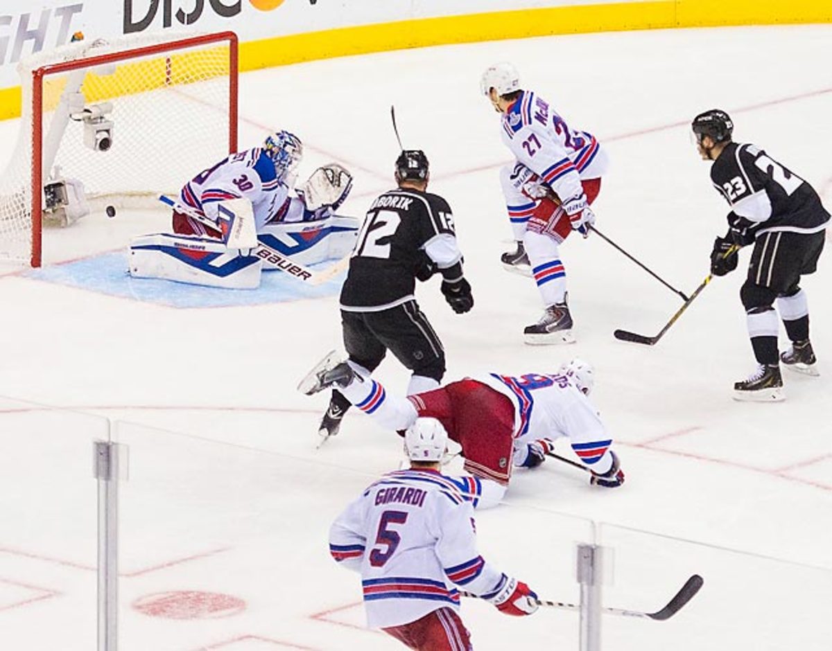 140609103603-rangers-kings-goal-single-image-cut.jpg