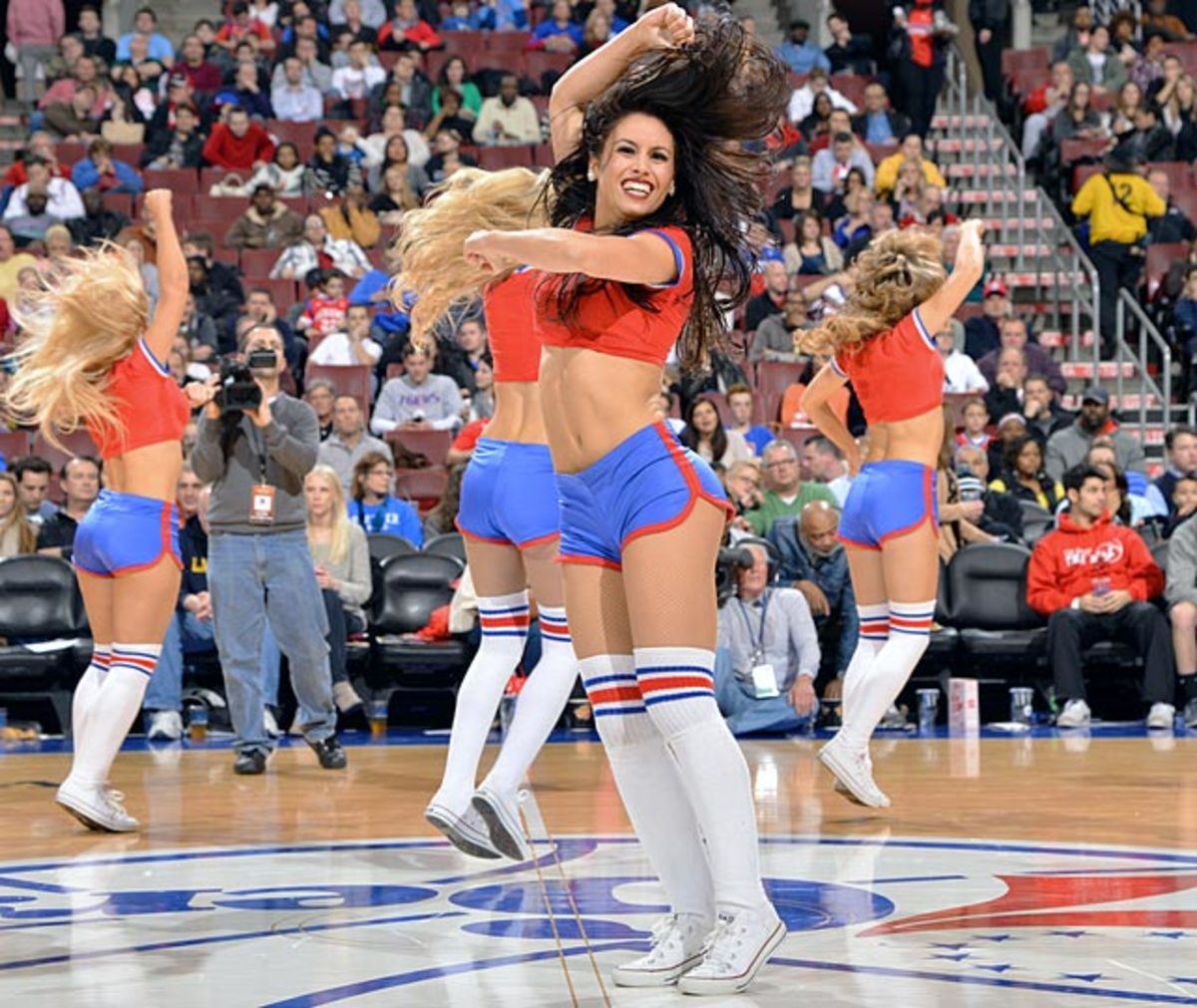 140331172252-philadelphia-76ers-dream-team-dancers-458201903-10-single-image-cut.jpg