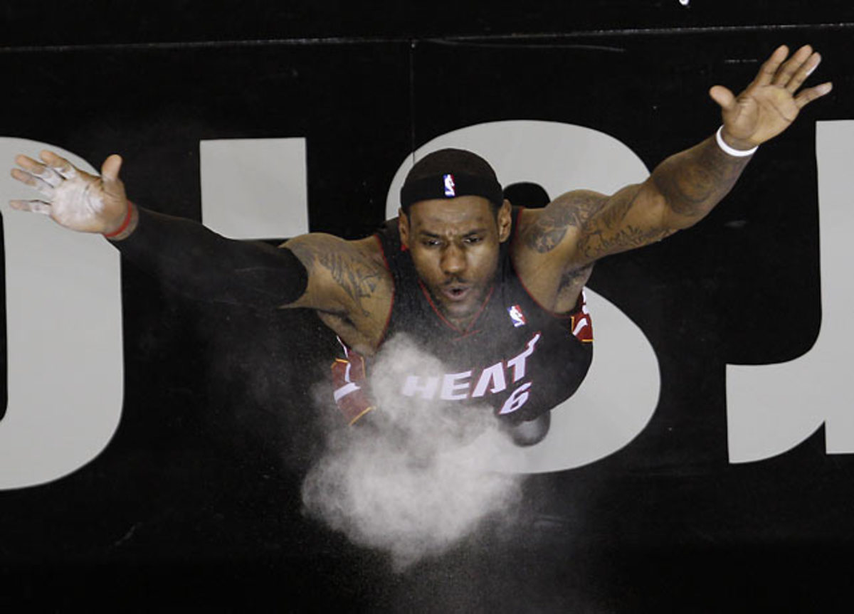 lebron-chalk.jpg