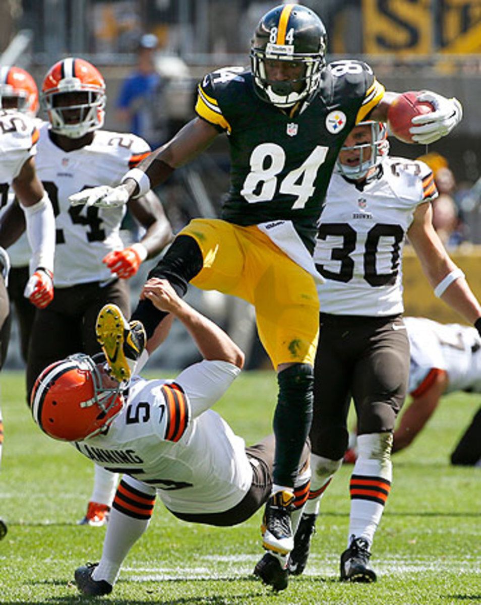 Antonio Brown was docked a 15-yard unnecessary roughness penalty for this play. (Gene J. Puskar/AP)