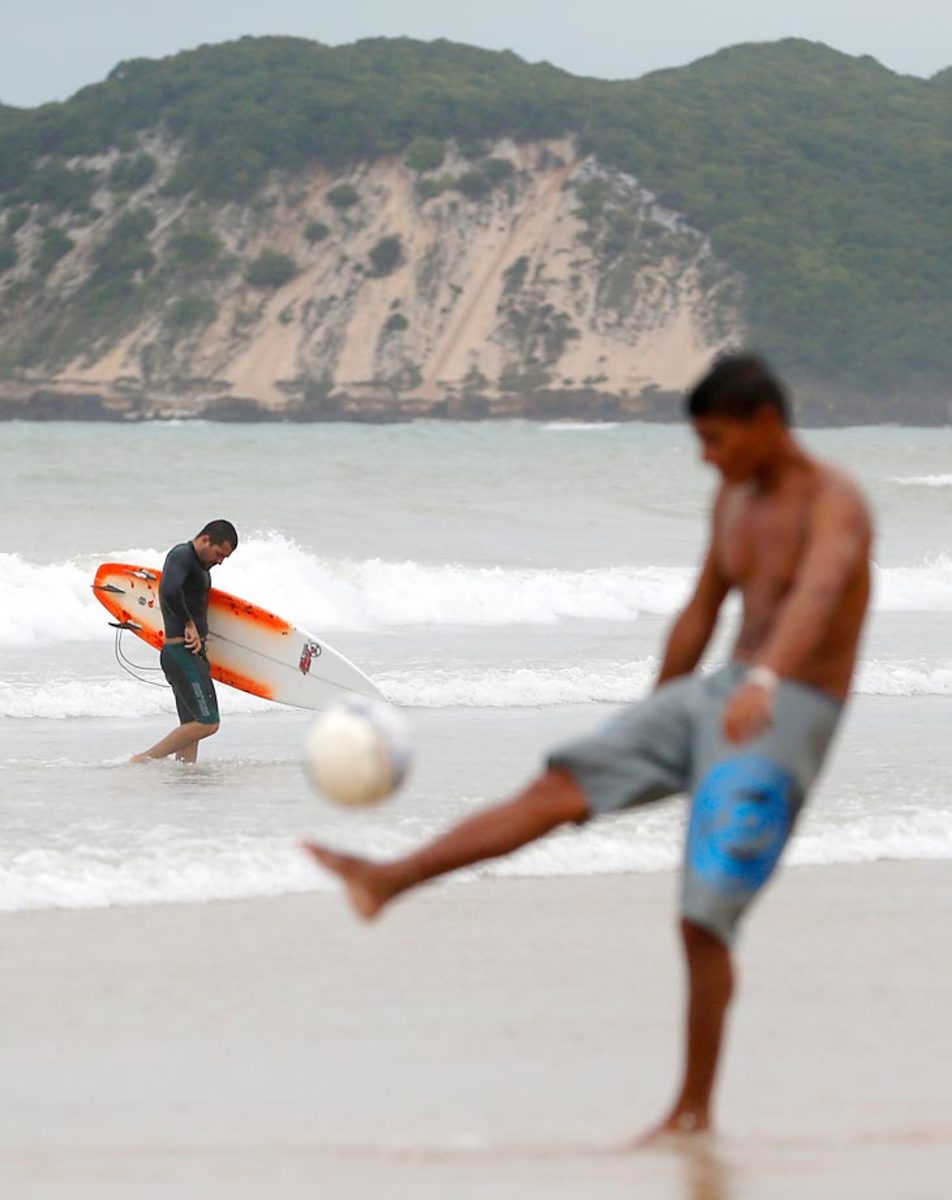 brazil-beach-05bf701352f92585ae-0.jpg