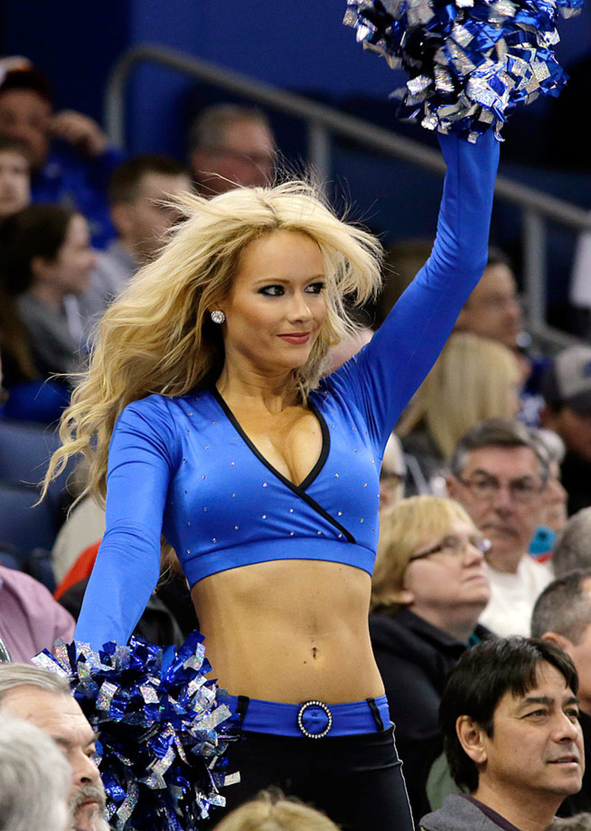 tampa-bay-lightning-girl.jpg
