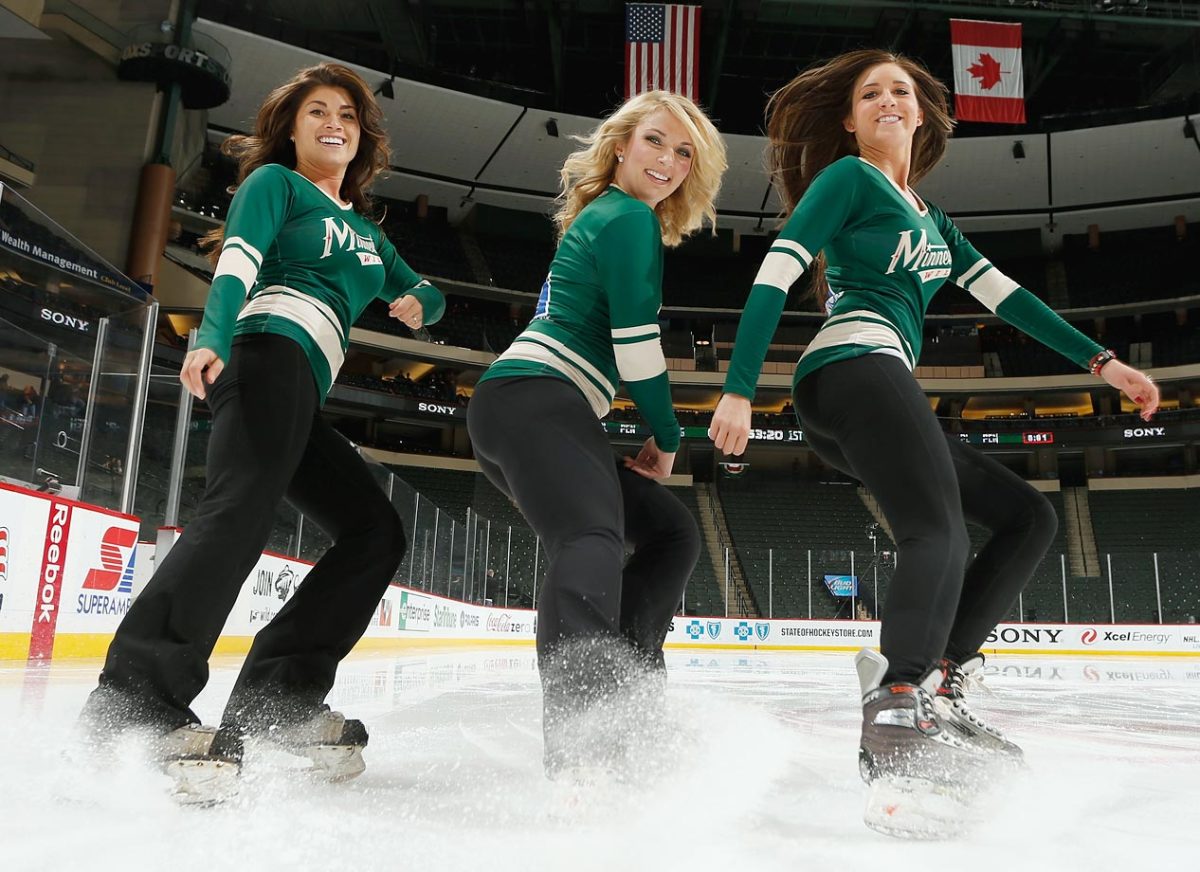 minnesota-wild-ice-crew-girls.jpg