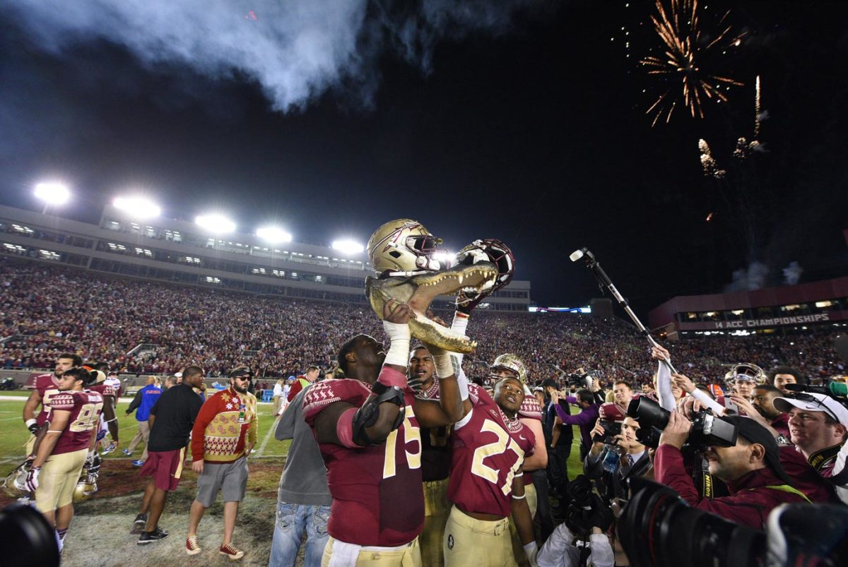 2014-1129-Florida-State-Florida-Cameron-Erving-gator-head-X159009_TK1_1874.jpg
