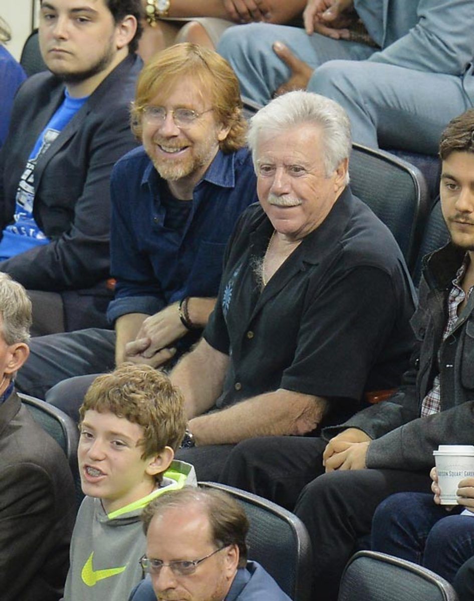 140612152541-stanley-cup-celebrities-450467636-10-single-image-cut.jpg