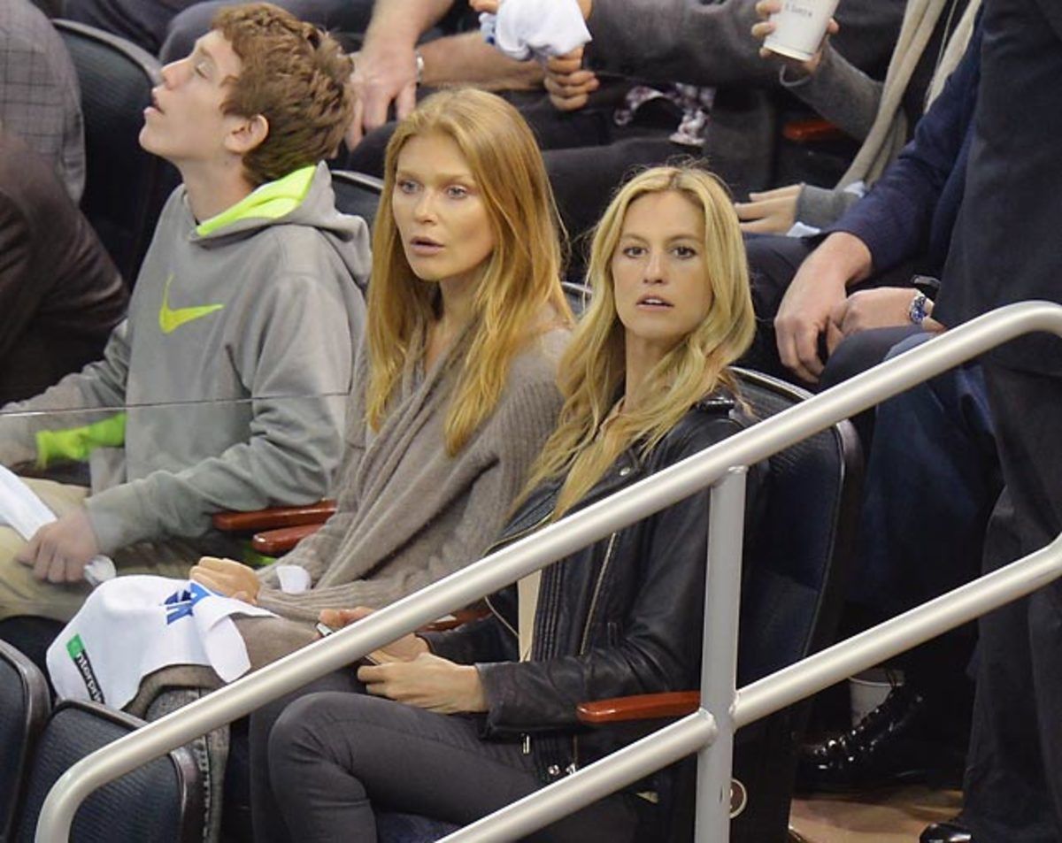 140612152618-stanley-cup-celebrities-450474986-10-single-image-cut.jpg