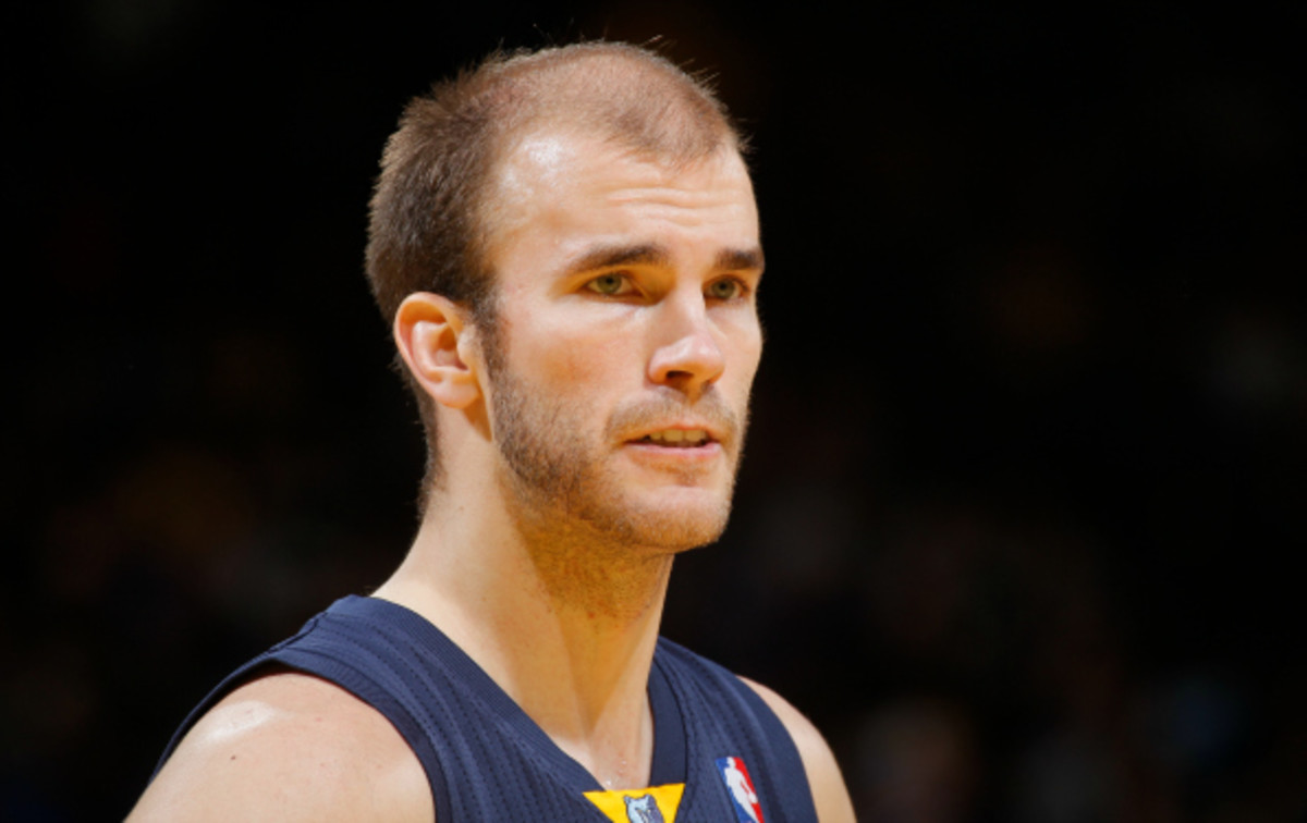 Nick Calathes averaged 2.9 assists this season for the Grizzlies. (Rocky Widner/National Basketball/Getty Images)