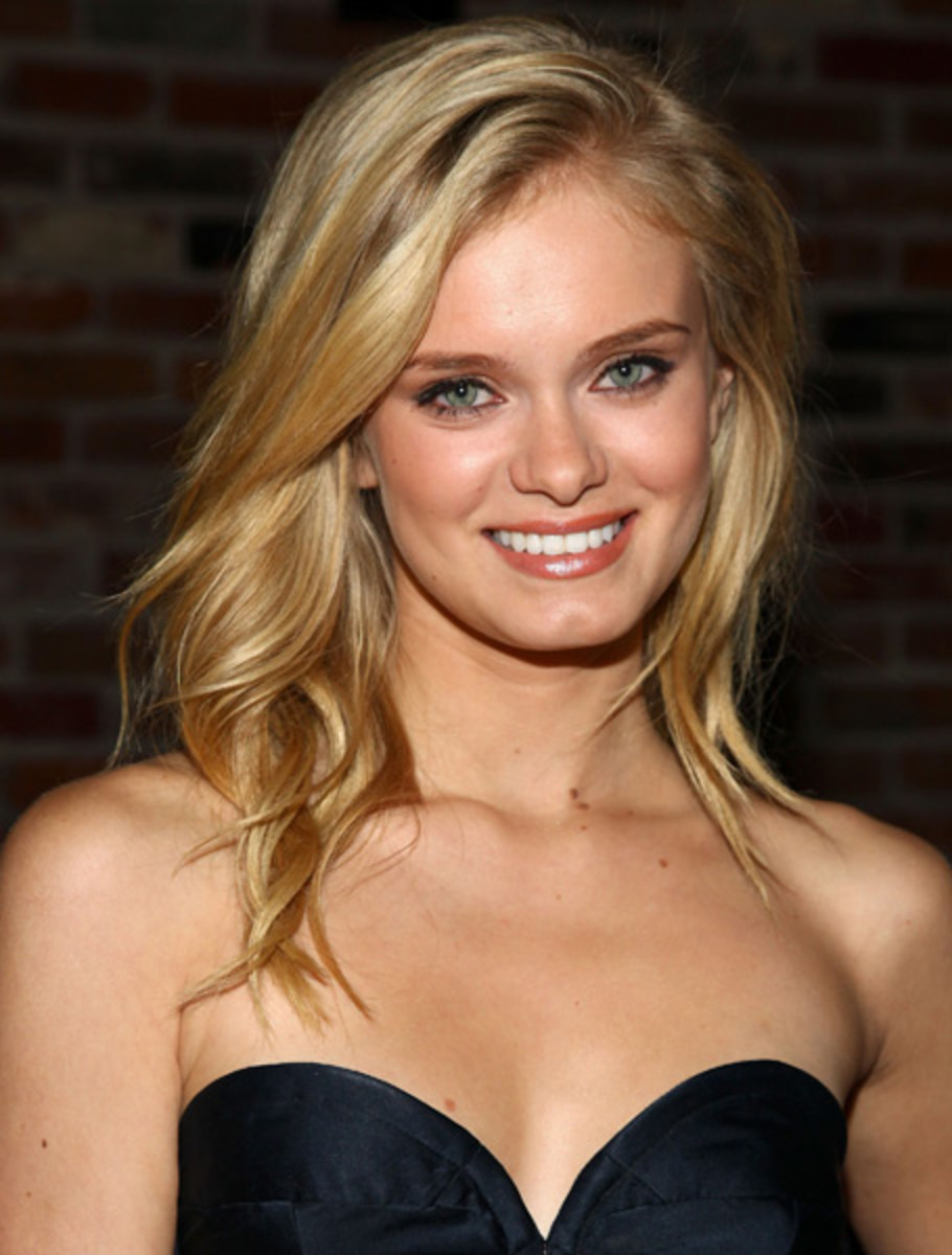 sara-paxton8.jpg