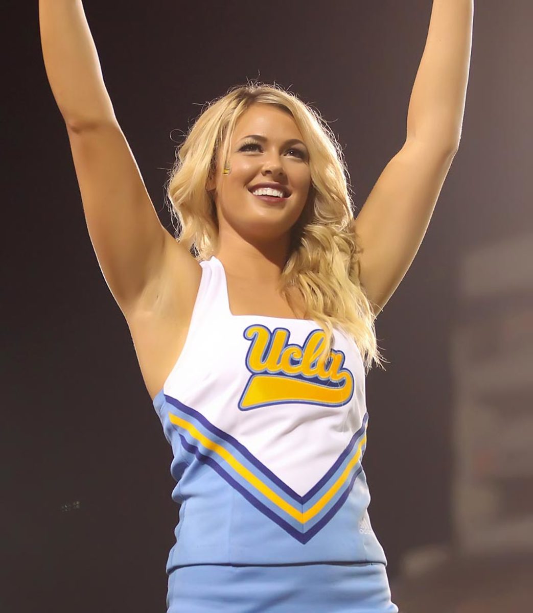02-Danielle_UCLA_Game-YPP_4210.jpg