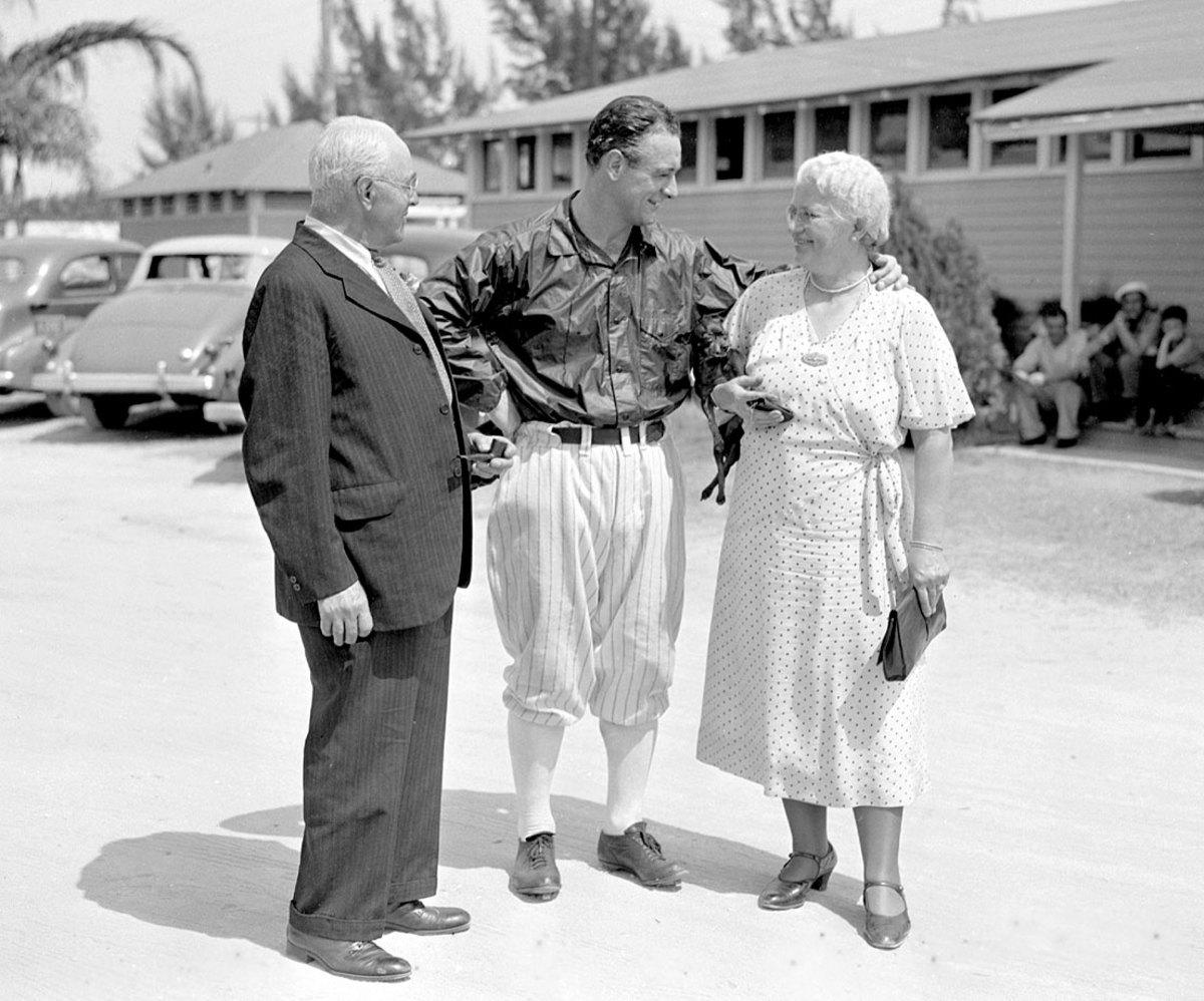 lou-gehrig-parents-97299619_10.jpg