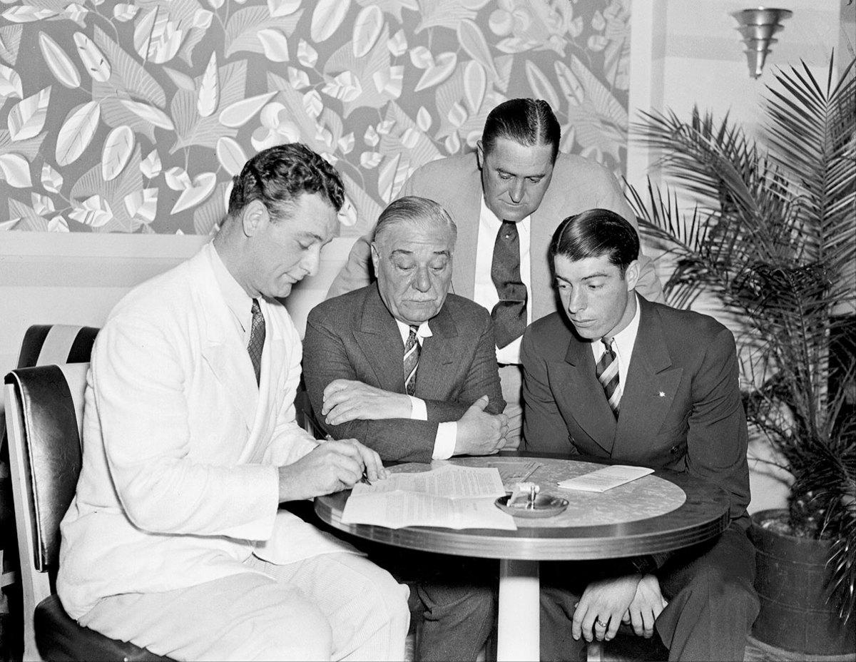 lou-gehrig-jake-ruppert-joe-mccarthy-joe-dimaggio-97299566_10.jpg