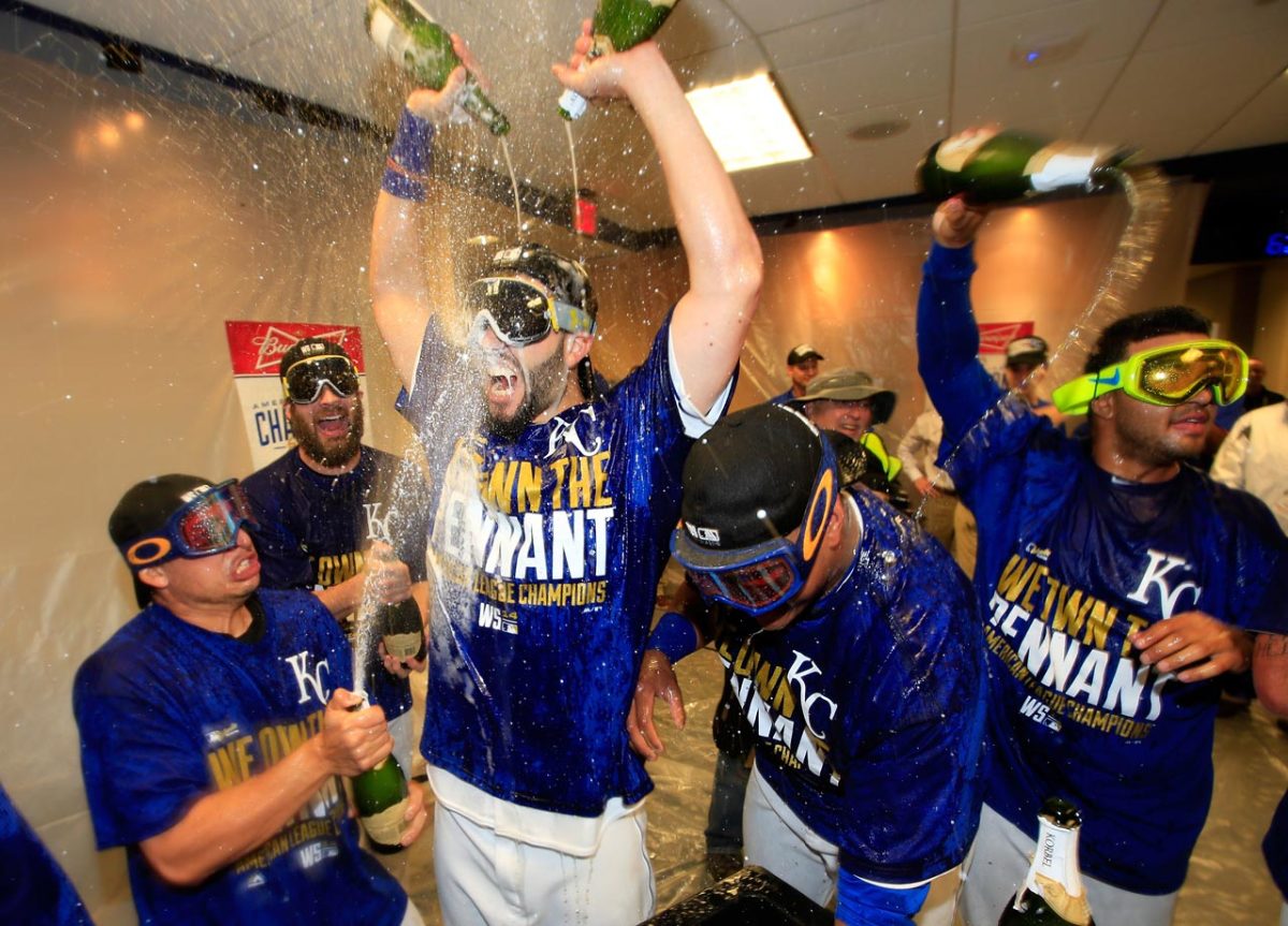 2014-1015-Kansas-City-Royals-Eric-Hosmer-celebrates.jpg