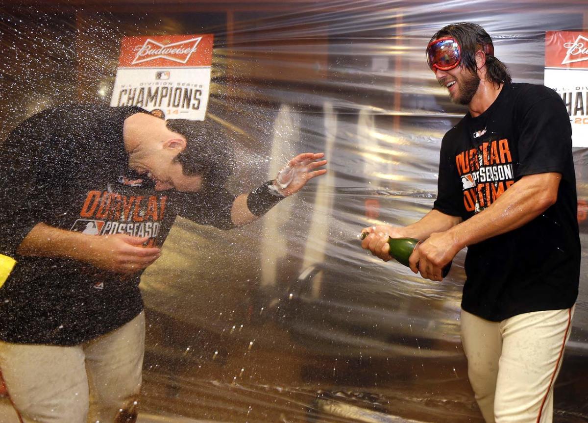 2014-1007-San-Francisco-Giants-Buster-Posey-Madison-Bumgarner-celebrate.jpg
