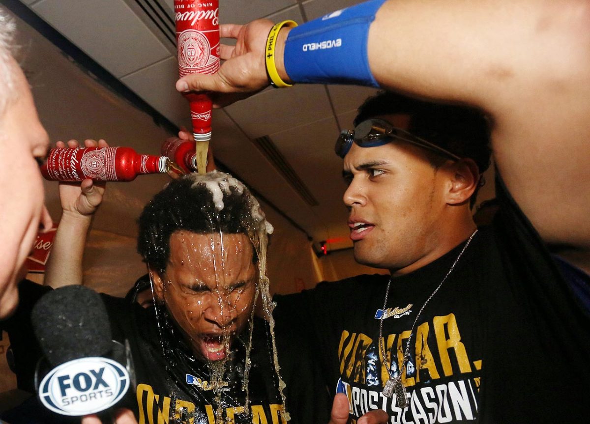 2014-1005-Kansas-City-Royals-Yordano-Ventura-Christian-Colon-celebrate.jpg