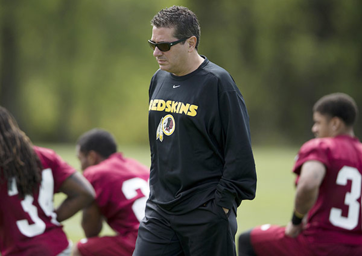 Senate Majority Leader Harry Reid predicts Washington Redskins will change nickname within three years