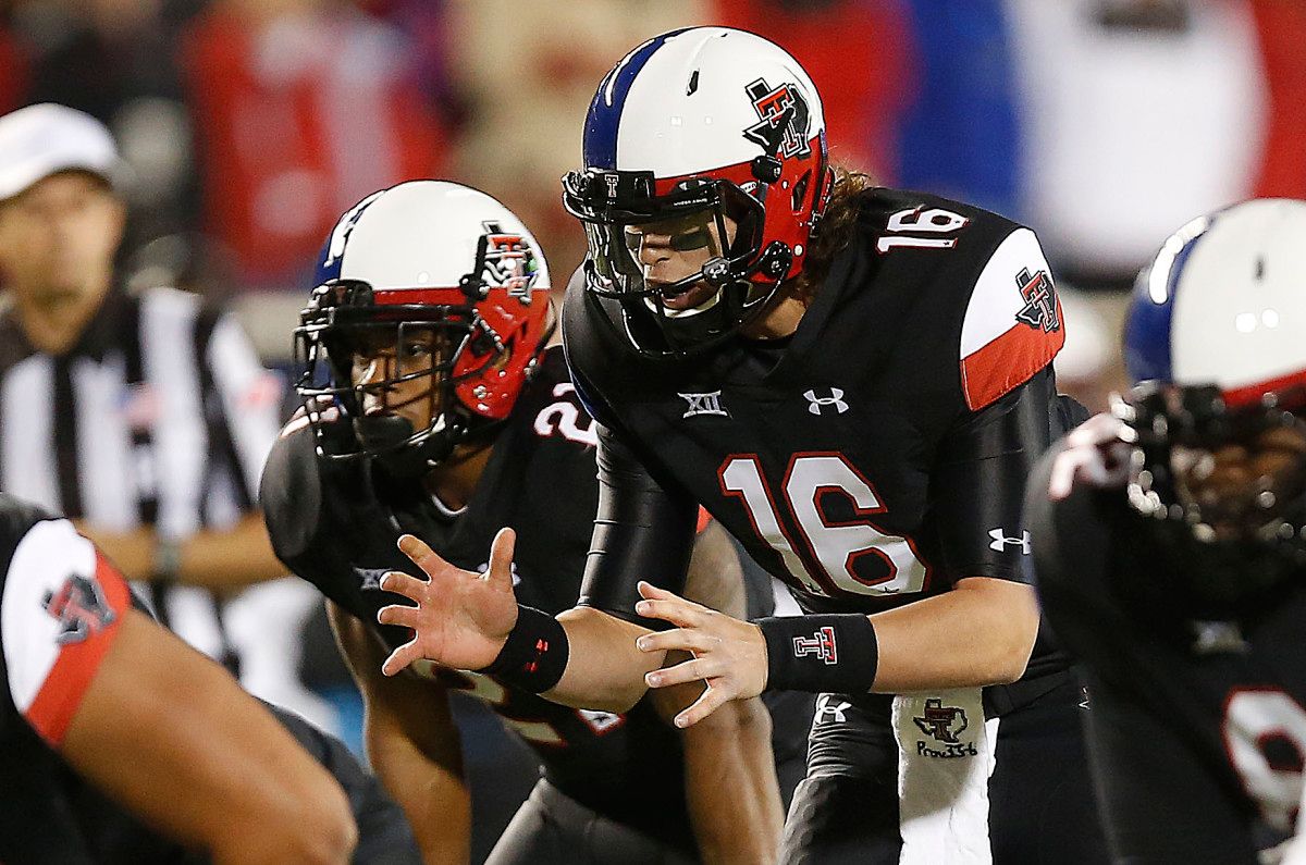Texas Tech Red Raiders QB Patrick Mahomes Injured Vs Longhorns 