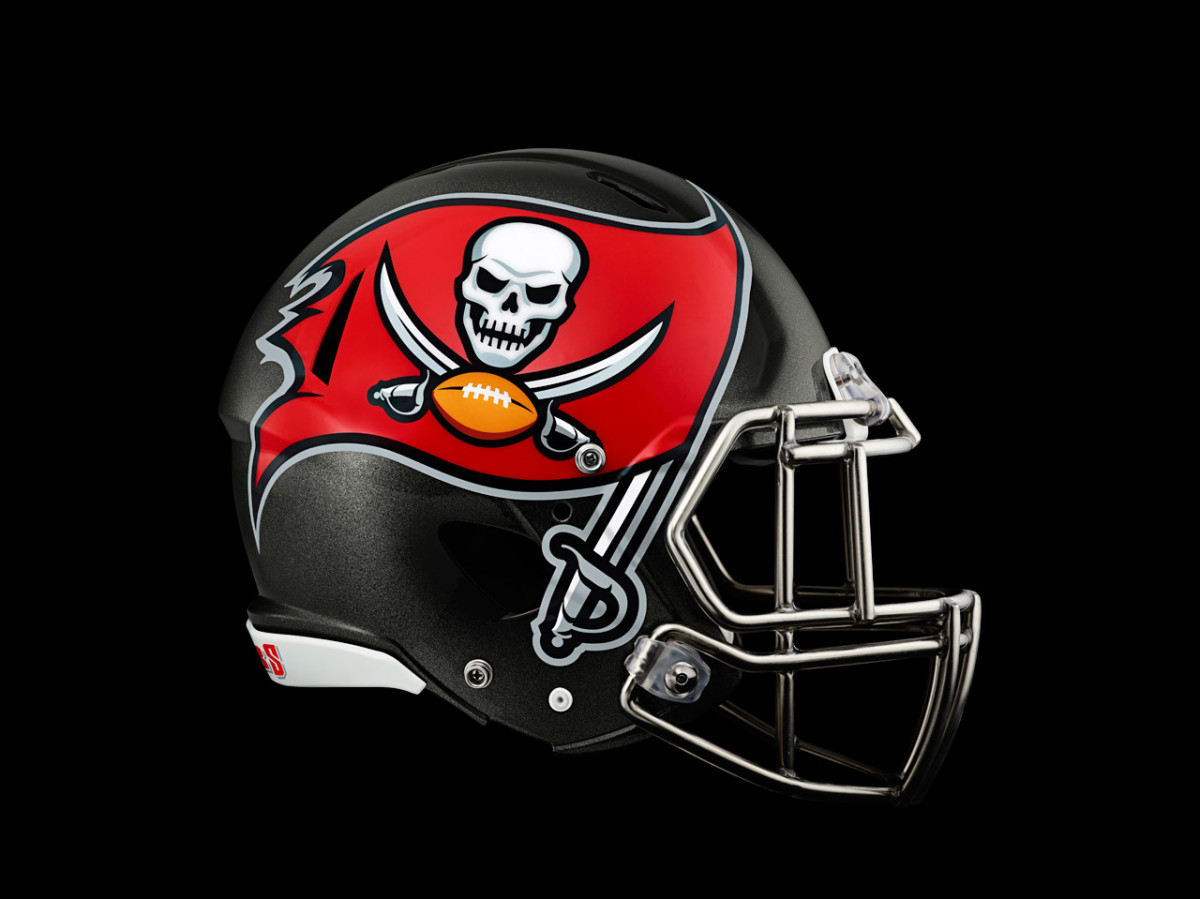 More menacing skull' highlights Tampa Bay Buccaneers giant logo on helmet -  Sports Illustrated