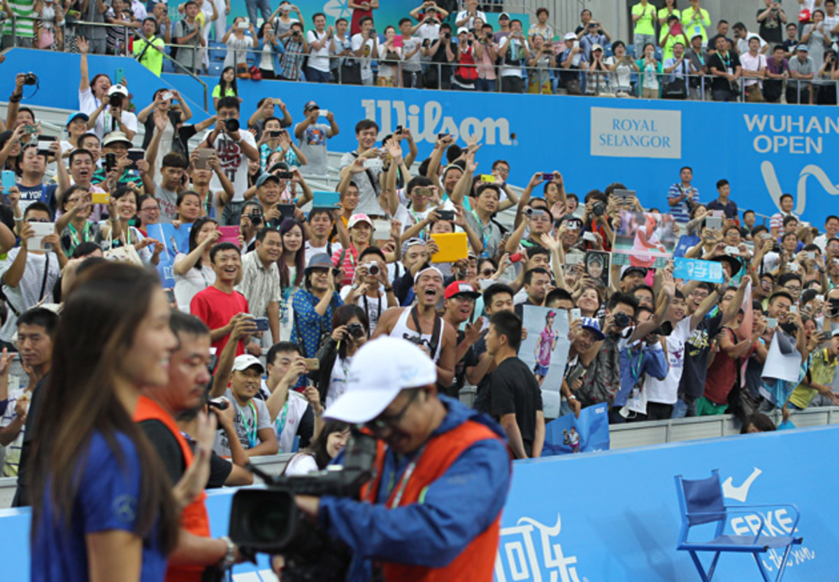 Fans of Li Na attend her retirement ceremony in Wuhan, China.