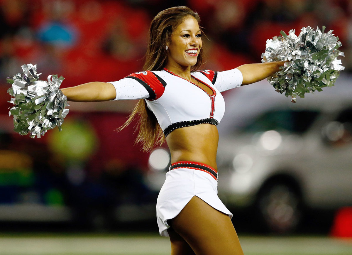 Atlanta-Falcons-cheerleaders-455675478.jpg