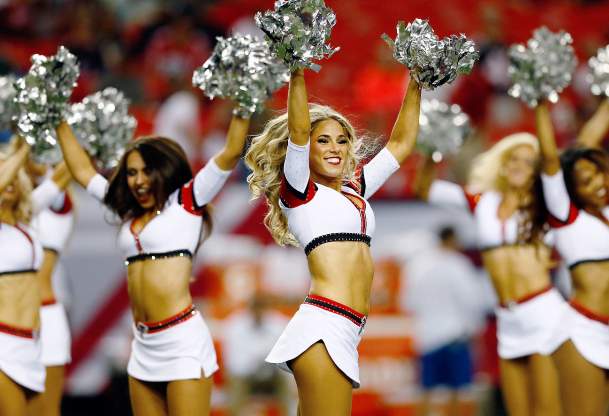 Atlanta-Falcons-cheerleaders-455675464.jpg