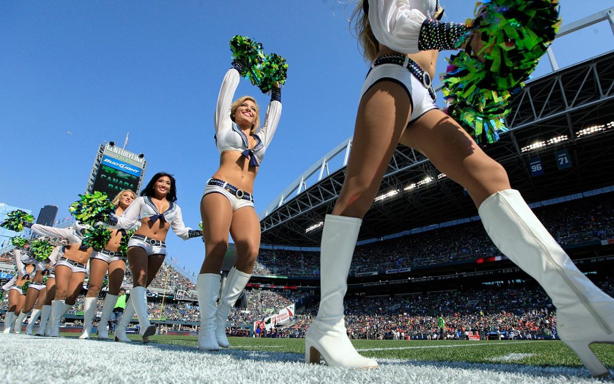 Seattle-Seahawks-cheerleaders-AP75892514360_14.jpg