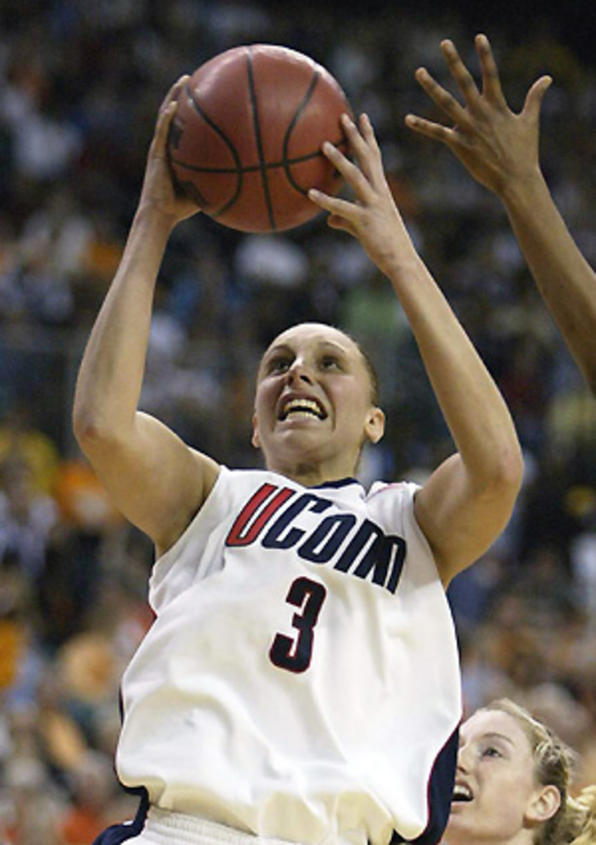 Auriemma says he'd give Diana Taurasi the last three-pointer in a big game.