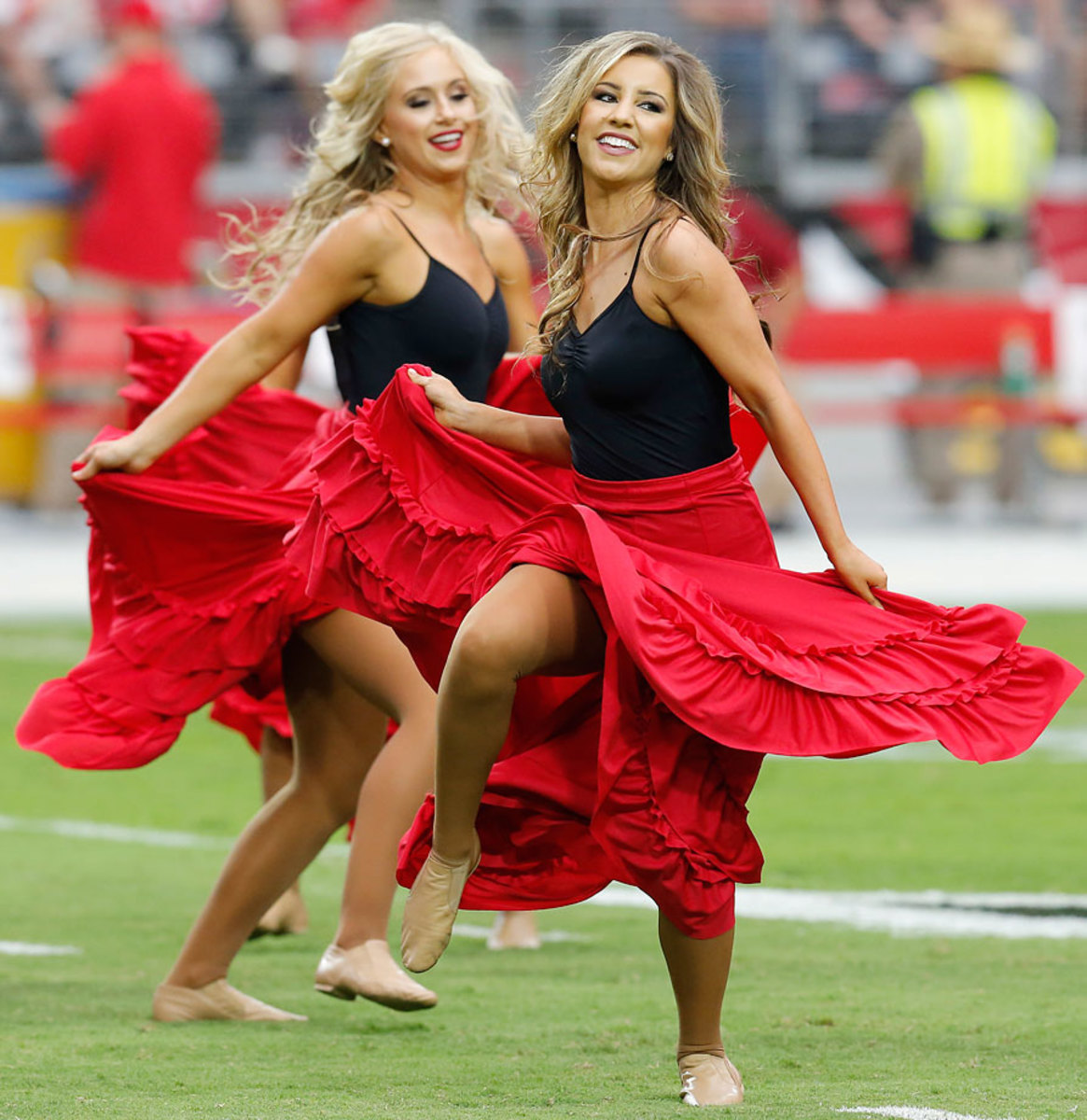 Arizona-Cardinals-cheerleaders-AP221859370831_7.jpg