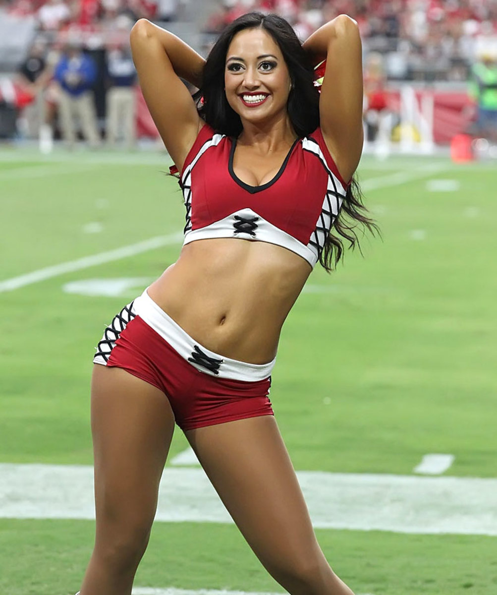 Arizona-Cardinals-cheerleaders-AZ_Cards_Cheer-092114-YPP_3436.jpg