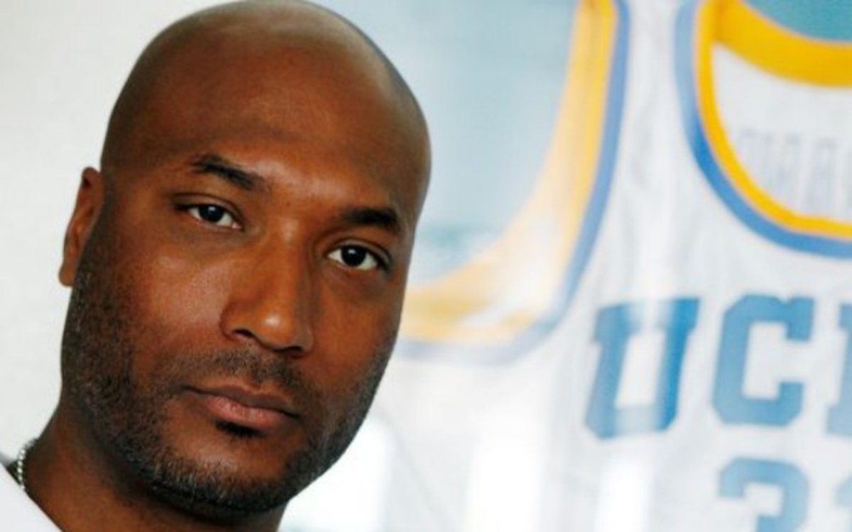 Lawyers for EA Sports want the Ed O'Bannon lawsuit dismissed. (Isaac Brekken, AP Photo)