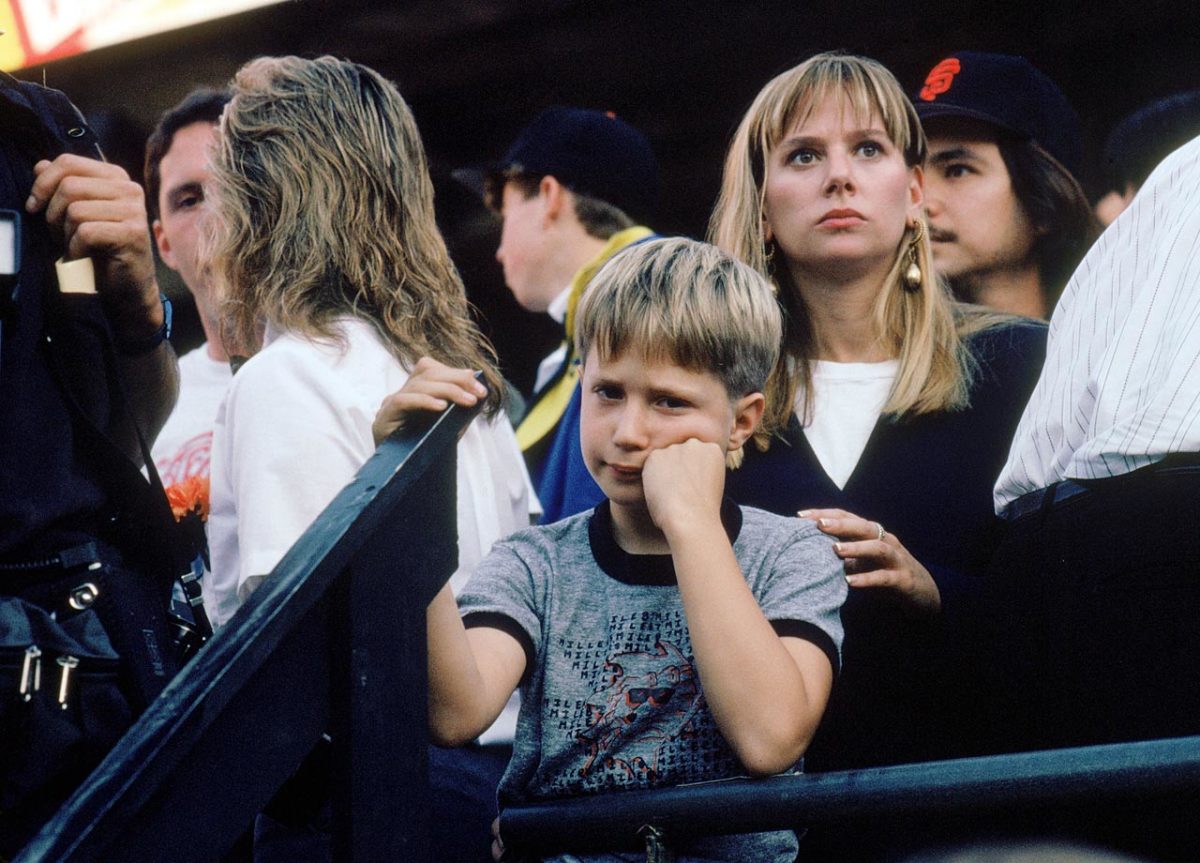 1989-1017-Candlestick-Park-dejected-fan.jpg