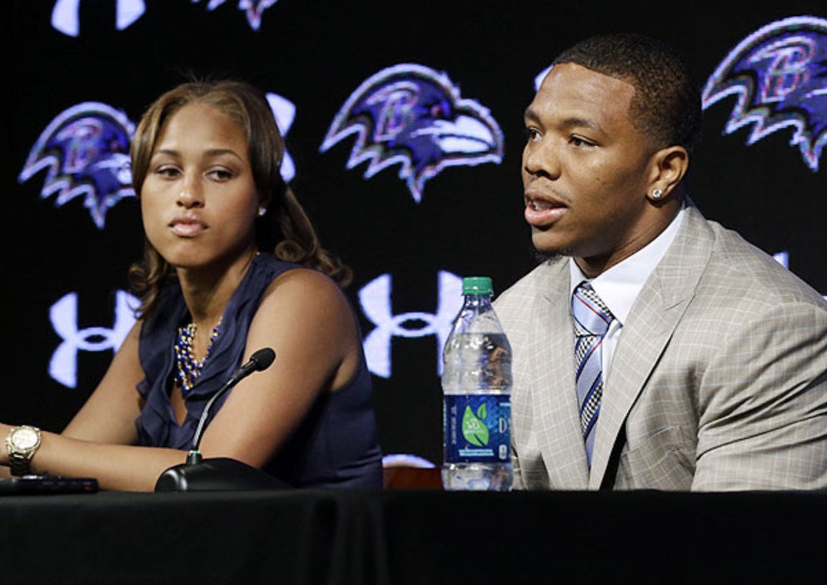Ray Rice issues public apology in press conference met with social media backlash
