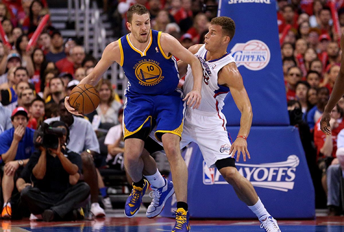 David Lee (left) won his matchup with Blake Griffin, posting 20 points and 13 rebounds. 