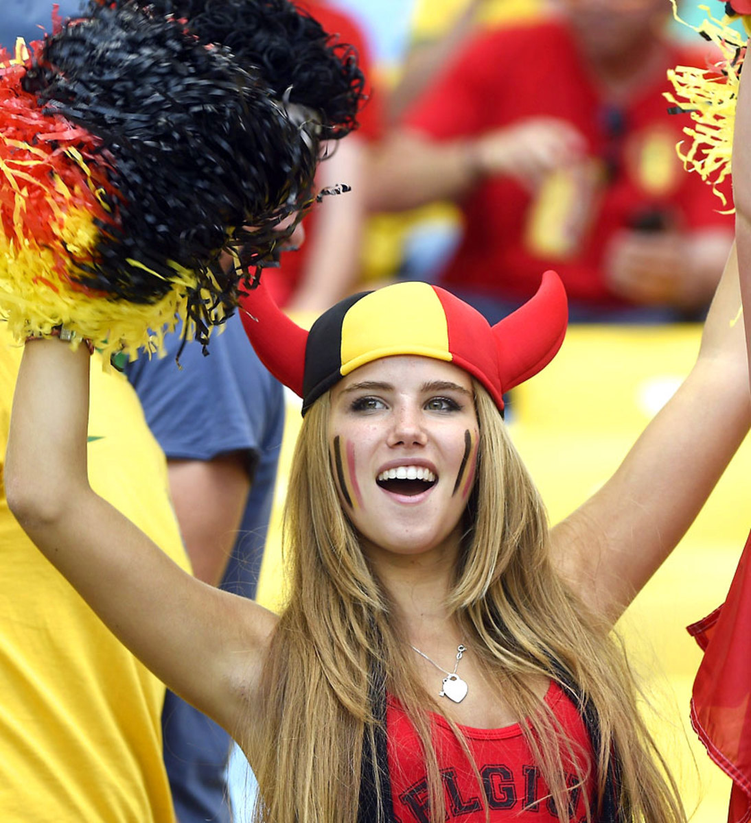 belgium-female-fans.jpg